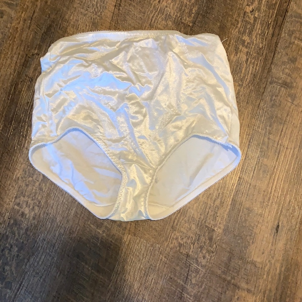 2for$8 shape panty m never used